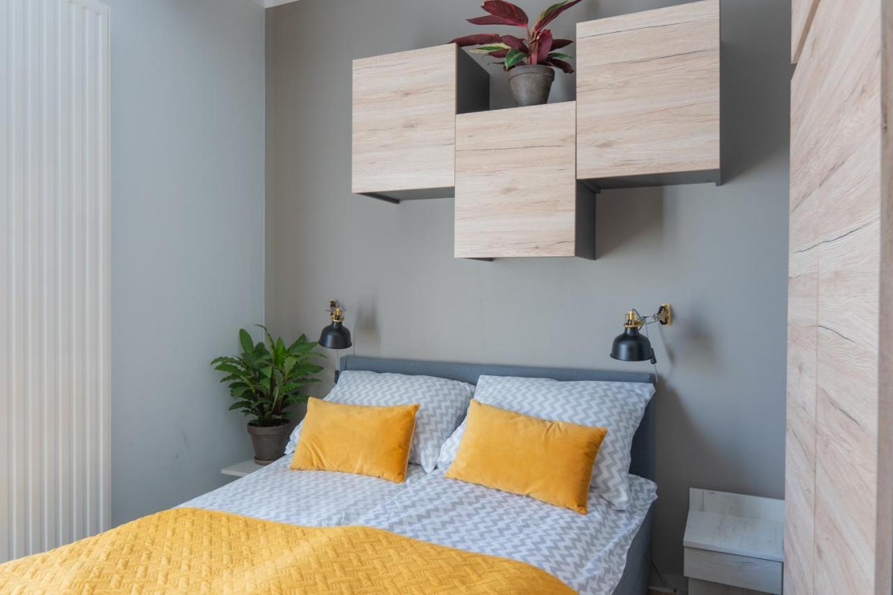 Moon Apartments พอซนาน ภายนอก รูปภาพ