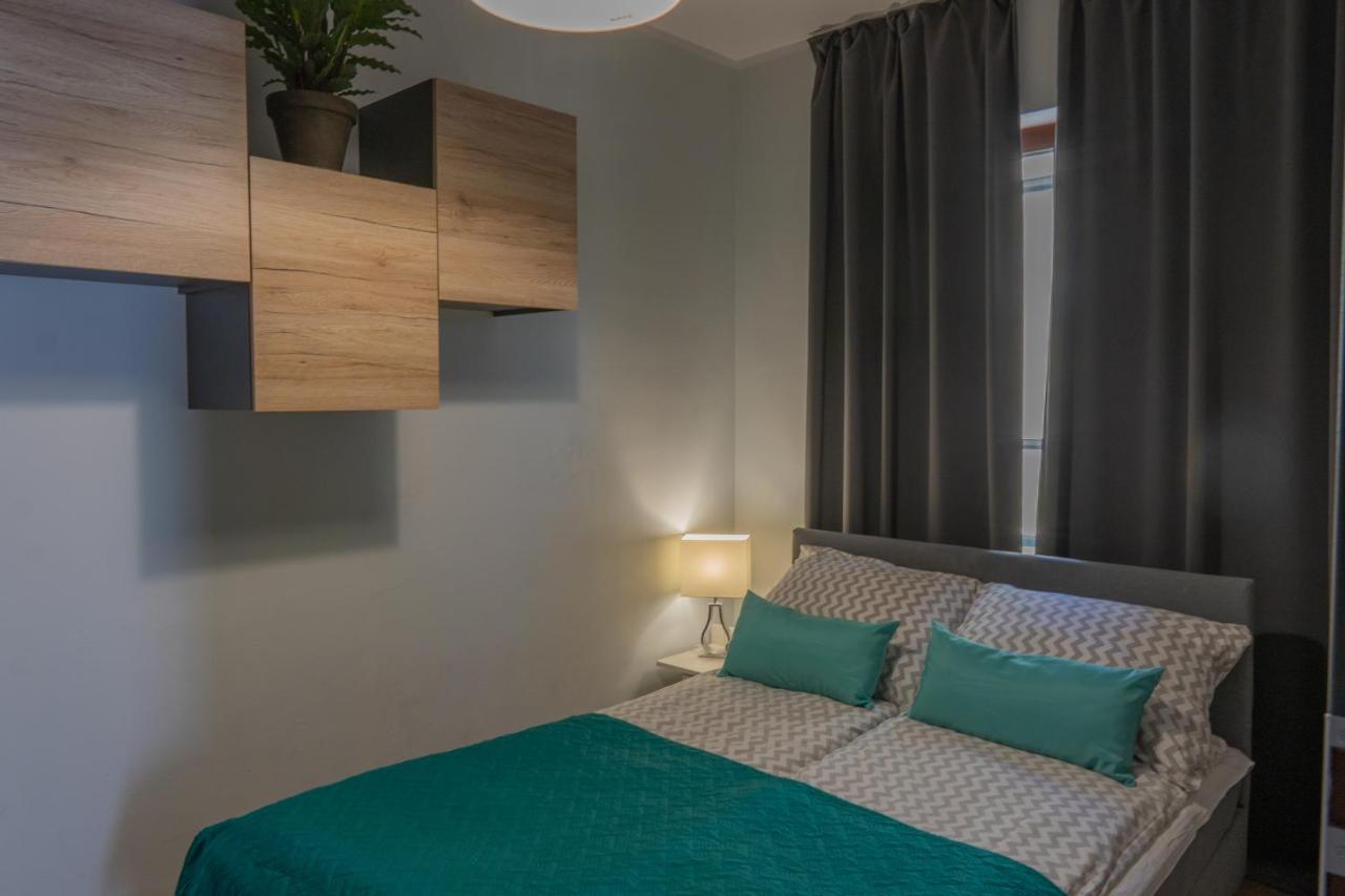Moon Apartments พอซนาน ภายนอก รูปภาพ