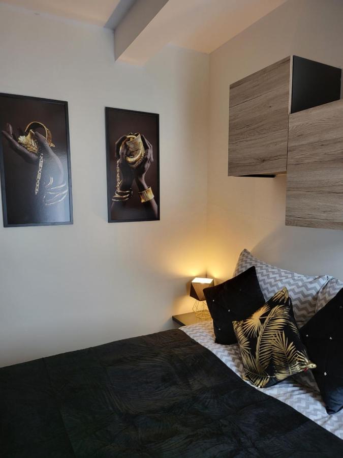 Moon Apartments พอซนาน ภายนอก รูปภาพ
